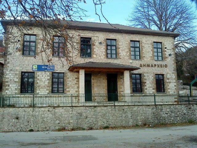 Χουλιαράδες